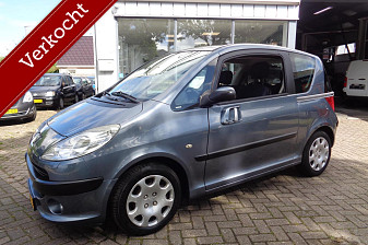 Peugeot 1007 1.6-16V Gentry