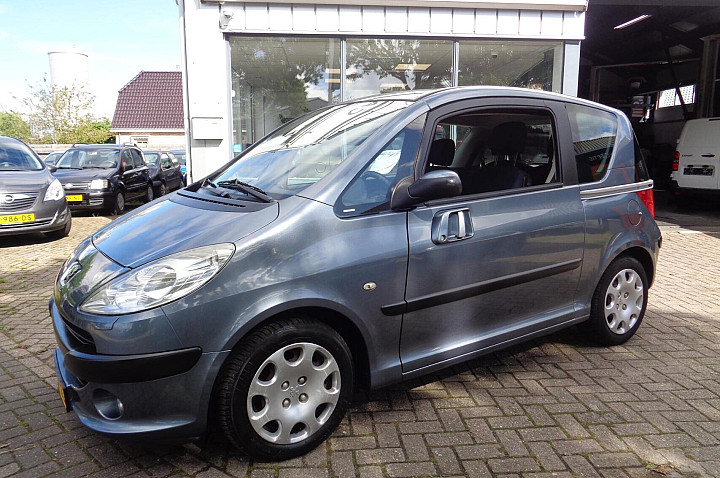 Peugeot 1007 1.6-16V Gentry