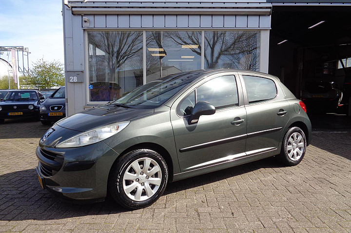 Peugeot 207 1.4-16V X-line